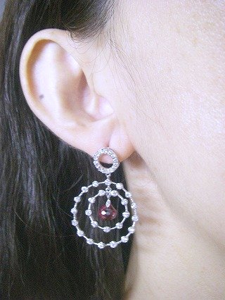 �L���[�r�b�N�W���R�j�A�E�A�N�Z�T���[�@�s�A�X